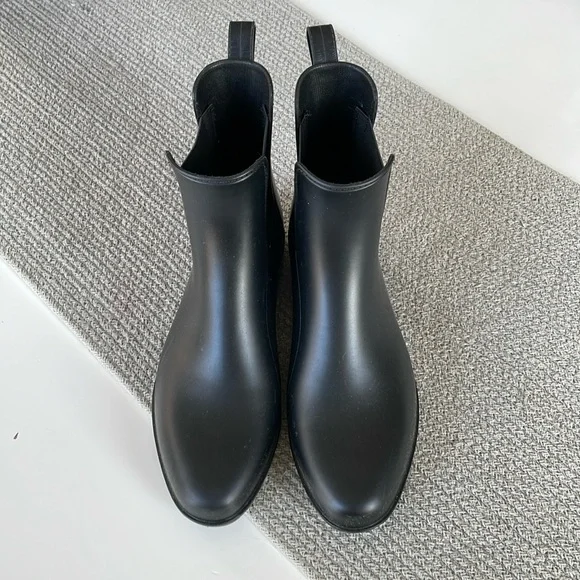 A New Day Black Ankle Rain Boots Booties Size 9 - Picture 7 of 7